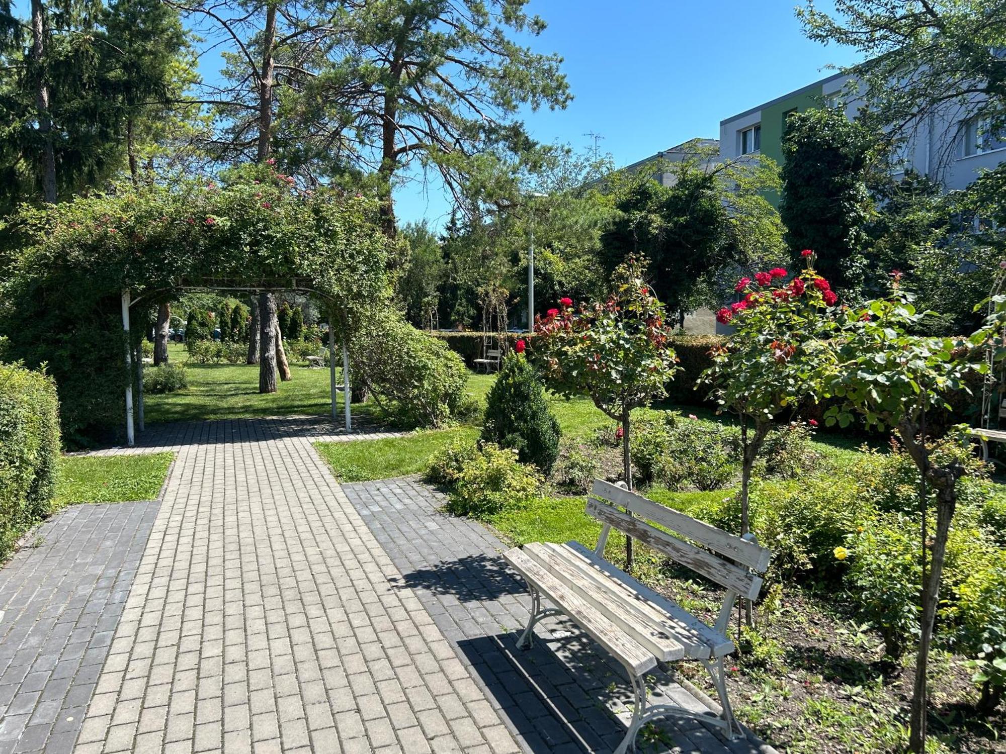 Apartman Rose Dunajska Streda Luaran gambar